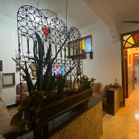 Appartement Meuble 5 Personnes En Plein Centre Ville Rabat Exterior photo