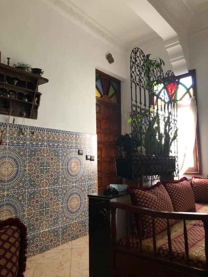 Appartement Meuble 5 Personnes En Plein Centre Ville Rabat Exterior photo